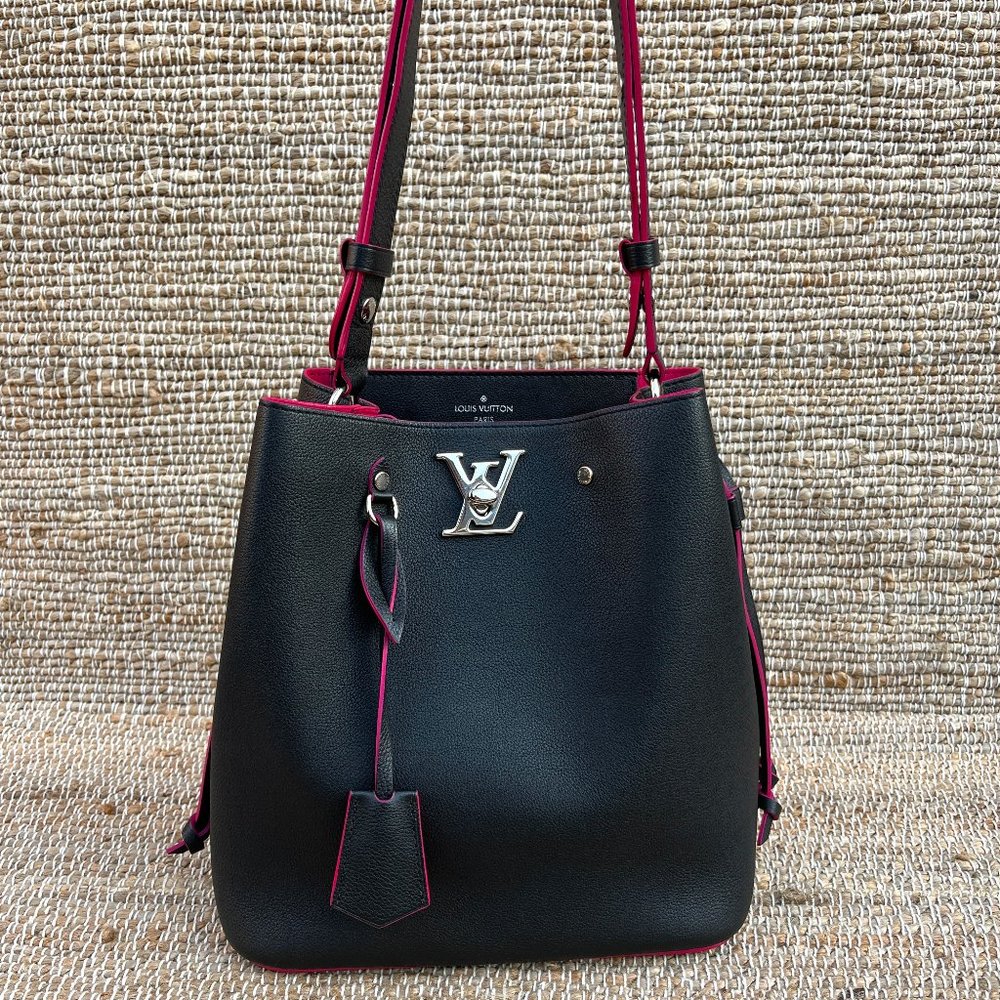 LV Lockme Bucket bag